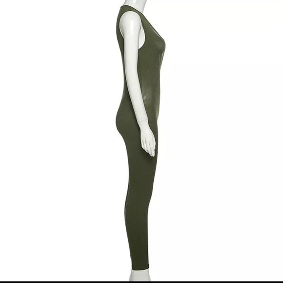 LZYVOO Solid Color Sleeveless Catsuit Jumpsuit Sexy Deep V Low-Cut - Picture 3 of 14